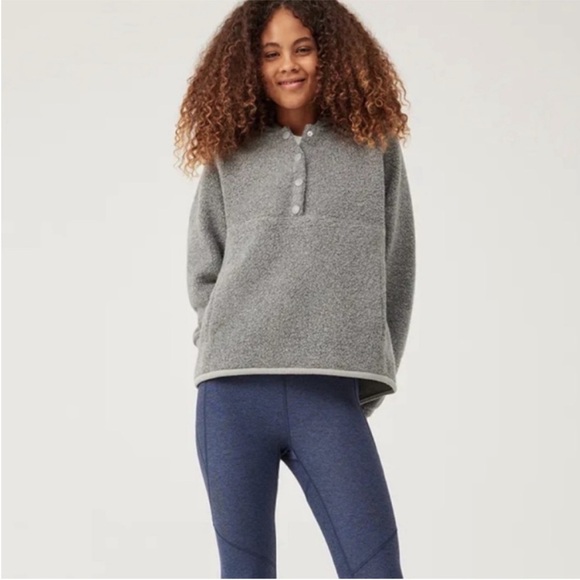 Outdoor Voices MegaFleece - Picture 2 of 12